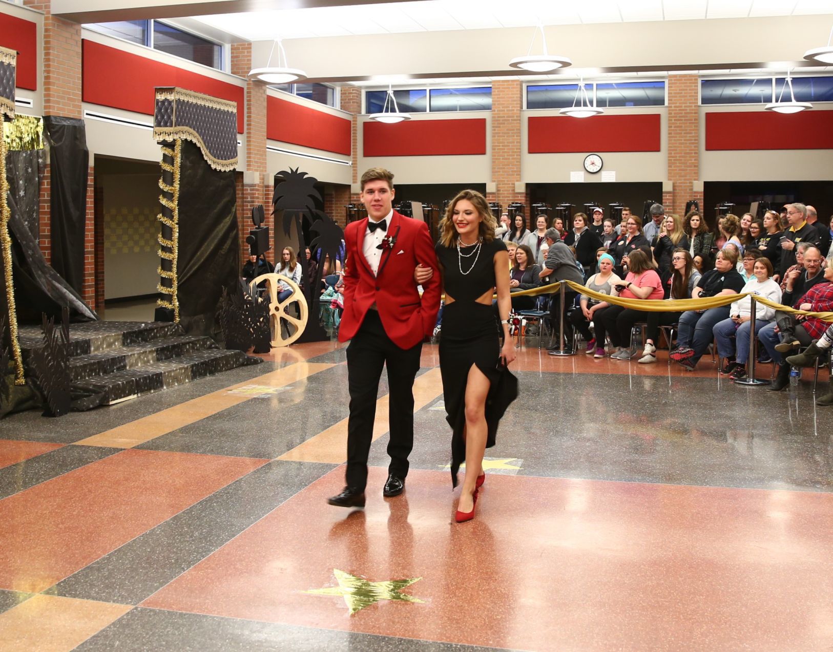 MC Prom 2018 (31).JPG